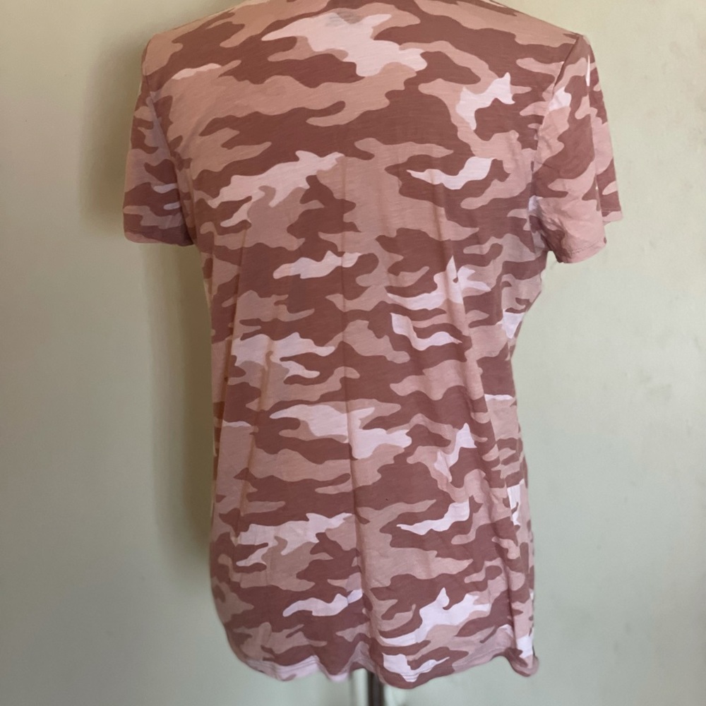 PINK TEE - Picture 2 of 3